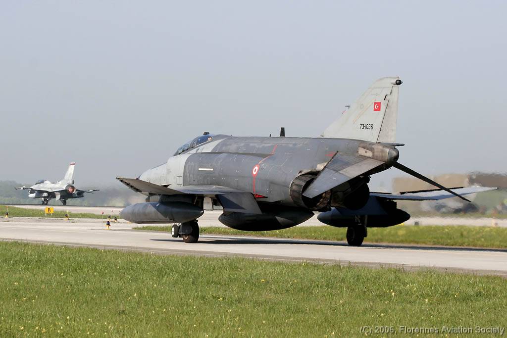 04 ETSL060511 F-4E-2020 73-1036 DK 02 Turkish Air Force F-4E-2020 73-1036 of 1 AJU/111 Filo - Lechfeld AB, 11 May 2006 (C) Didier Kories